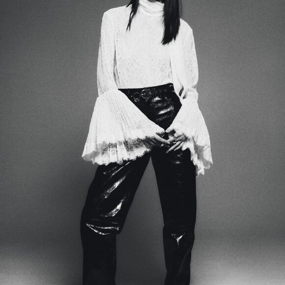 Trumpet-Sleeved Lace Blouse H&M - Picture 3 of 5